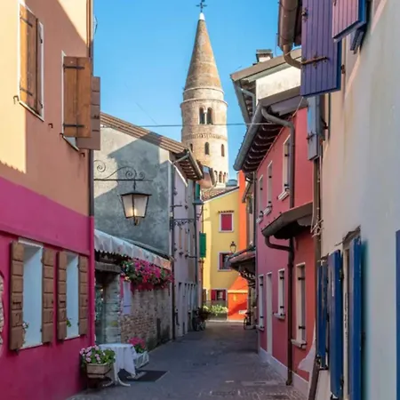 Modern And Finely Refurbished Апартаменты Каорле