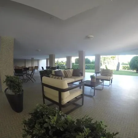 Апартаменты Modern And Finely Refurbished Каорле